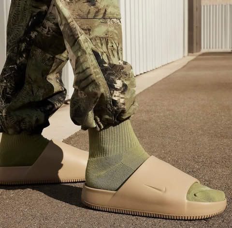 NIKE CALM IMPORTADA